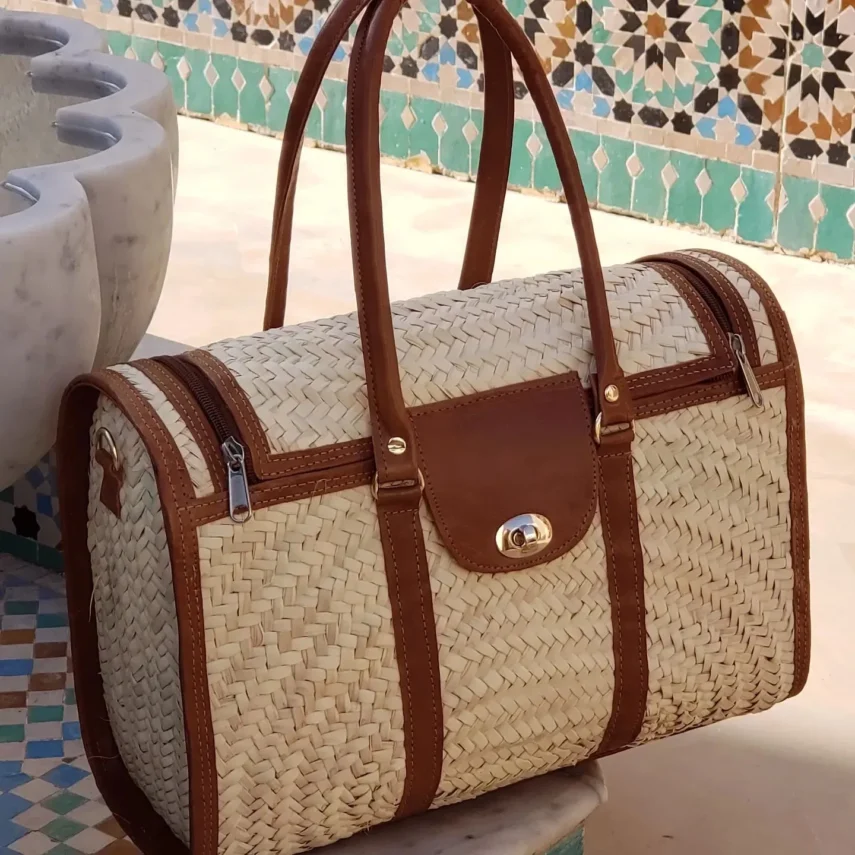 Elegance Handmade Bag with palm leaf and leather